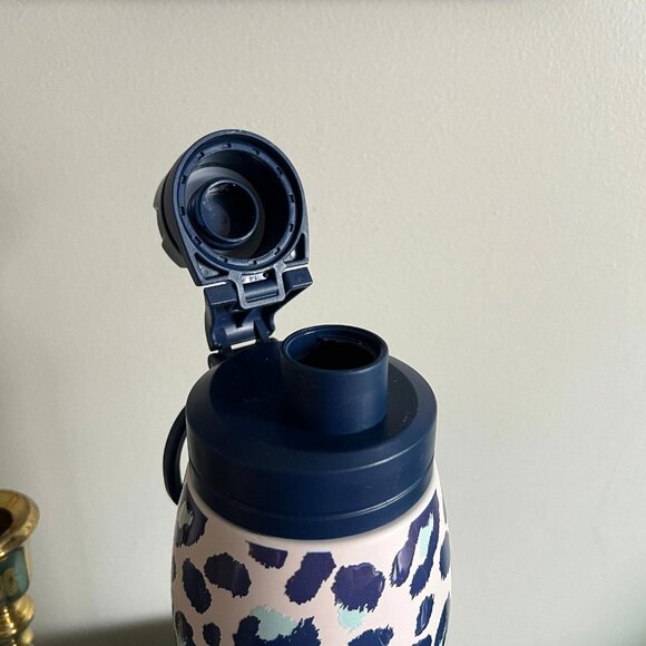 New Hydrapeak Artisan 32oz Insulated Water Bottles with Straw Lid - Picture 4 of 5